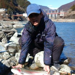 大型ばかり！ 天竜川ルアーフライ専用区